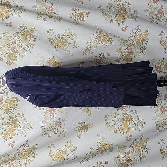 Vtg. 3 pc double breasted pinstripe suit - Picture 3 of 12